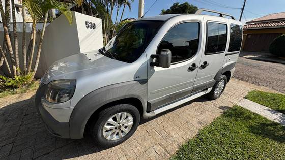 FIAT DOBLÒ 1.8 MPI ADVENTURE 16V FLEX 4P MANUAL FIAT DOBLÒ 1.8 MPI ADVENTURE 16V FLEX 4P MANUAL